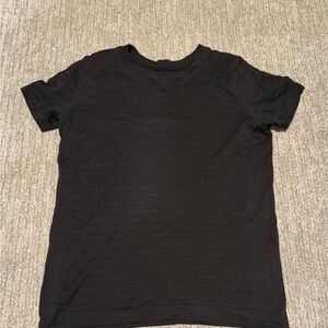 lululemon athletica Women’s Perforated Black Tee